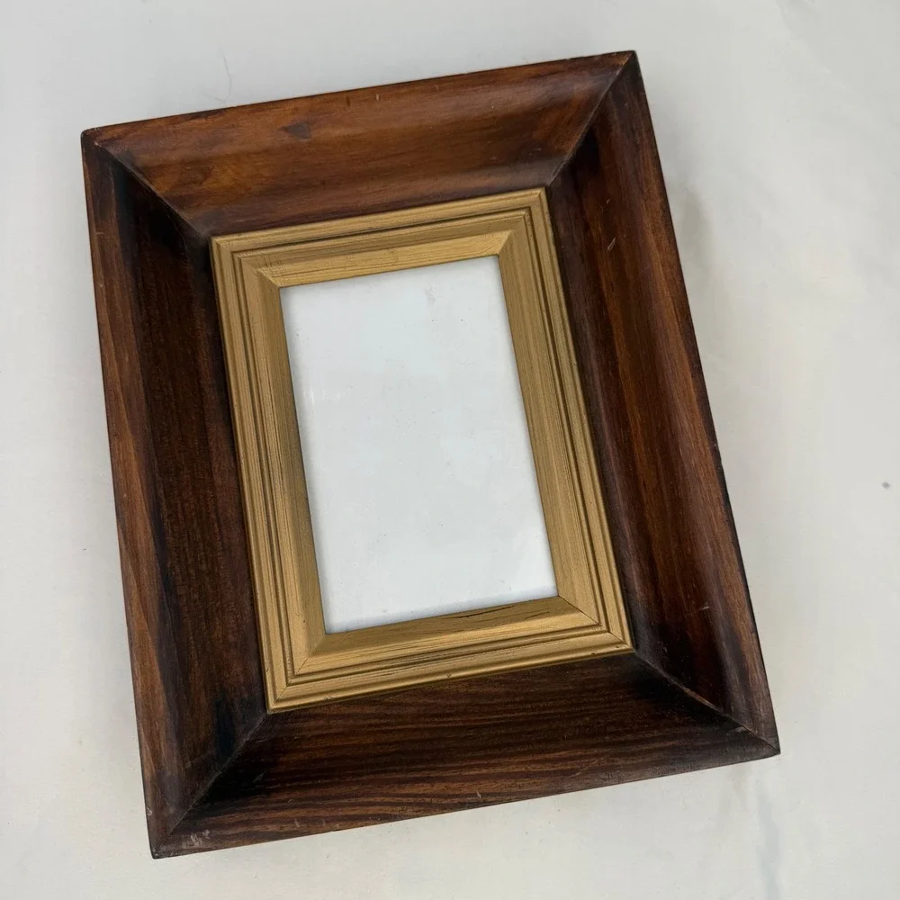Vintage Dark Walnut Wood Picture Frame Gold Trim 4x6 Tabletop Wall Mount Decor